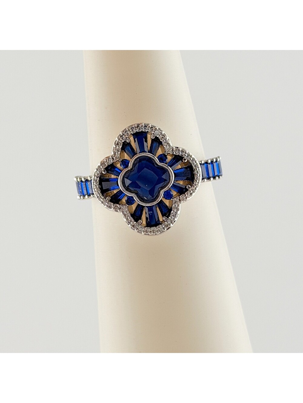Bomb Party September Sz 9 “CEO Energy” Lab Created Sapphire on Rhodium Clover